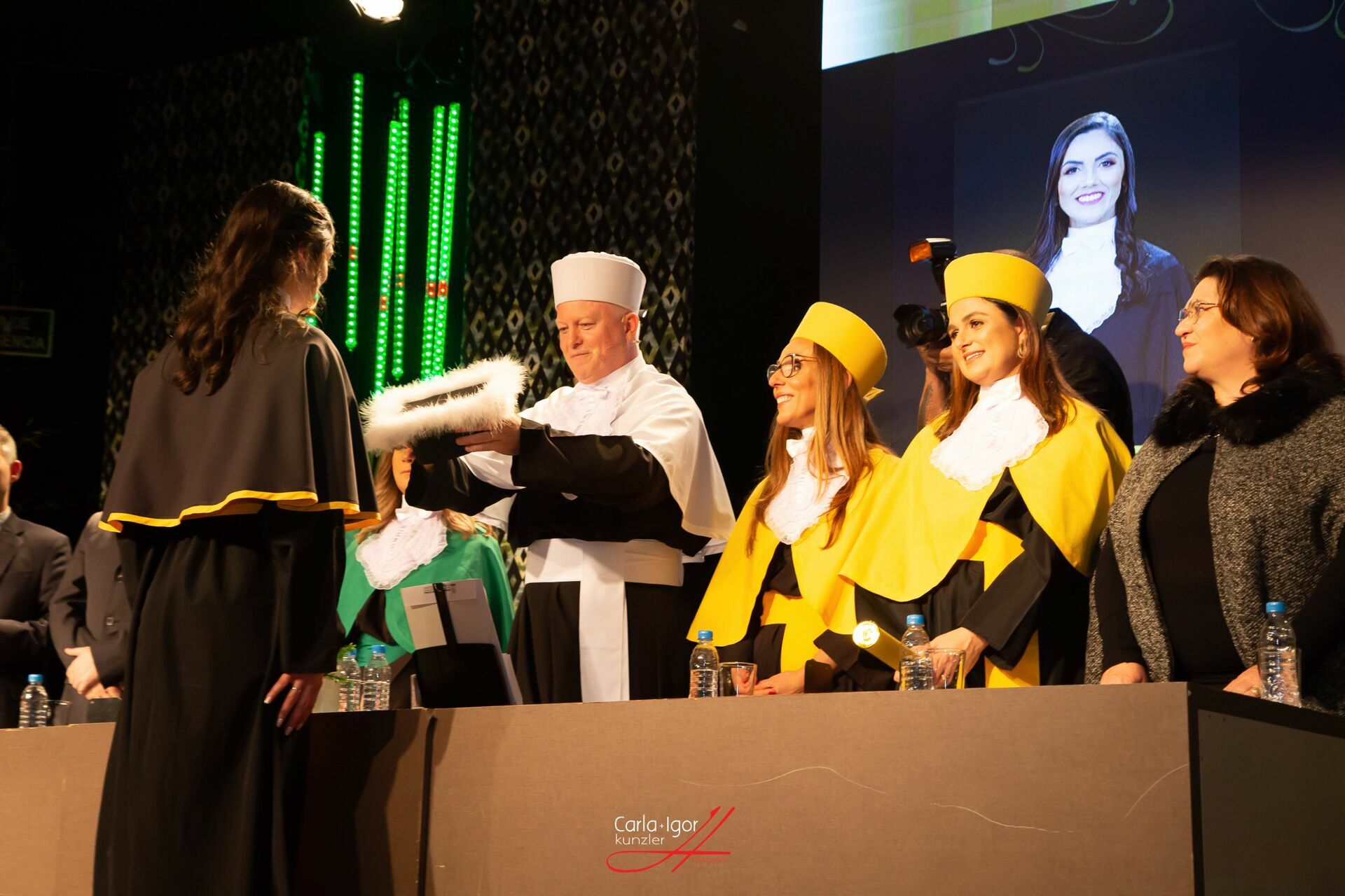 Foto Formatura Vivi - Farmácia - Imagem 12